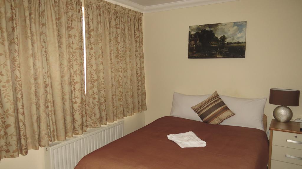 Montrose Guest House Romford Dış mekan fotoğraf